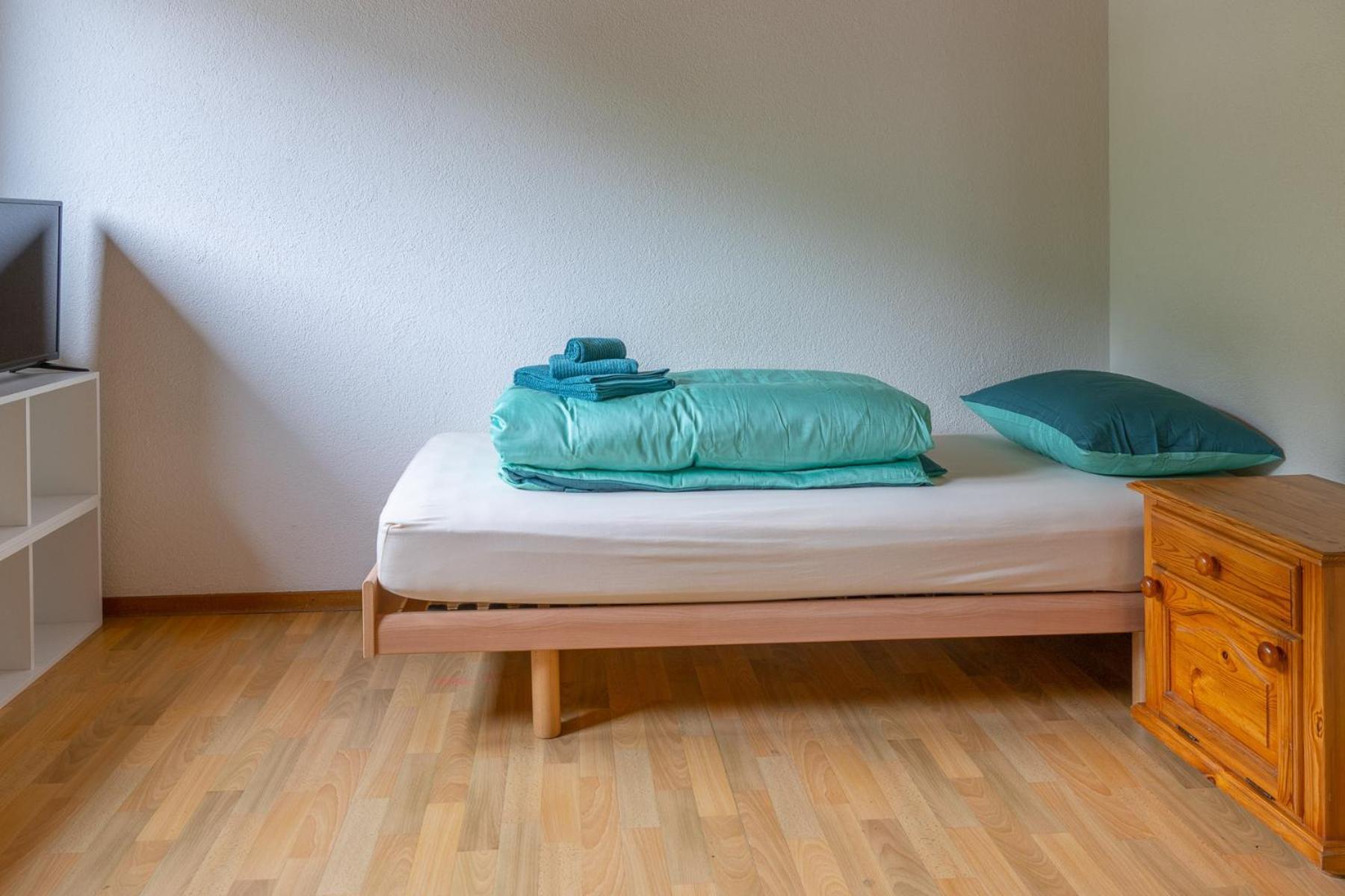Chrona Bed&Breakfast Jenaz Habitación foto